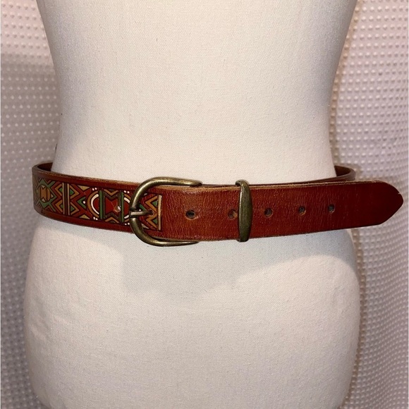 Women’s PIERO brown with hand painted carved Ethnic patterns leather belt Sz 32 - Picture 1 of 15